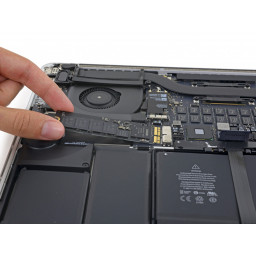 MacBook Pro 15-дюймовый дисплей SSD Retina в середине 2015 года